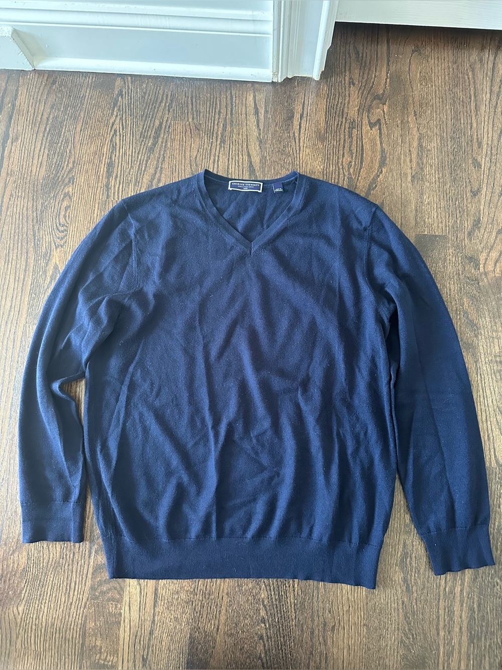Charles Tyrwhitt Extra Fine Merino Wool V Neck Sweater Navy Men’s Large